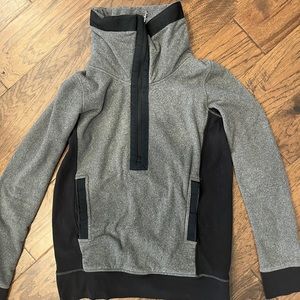 Lululemon fleece grey top size 6